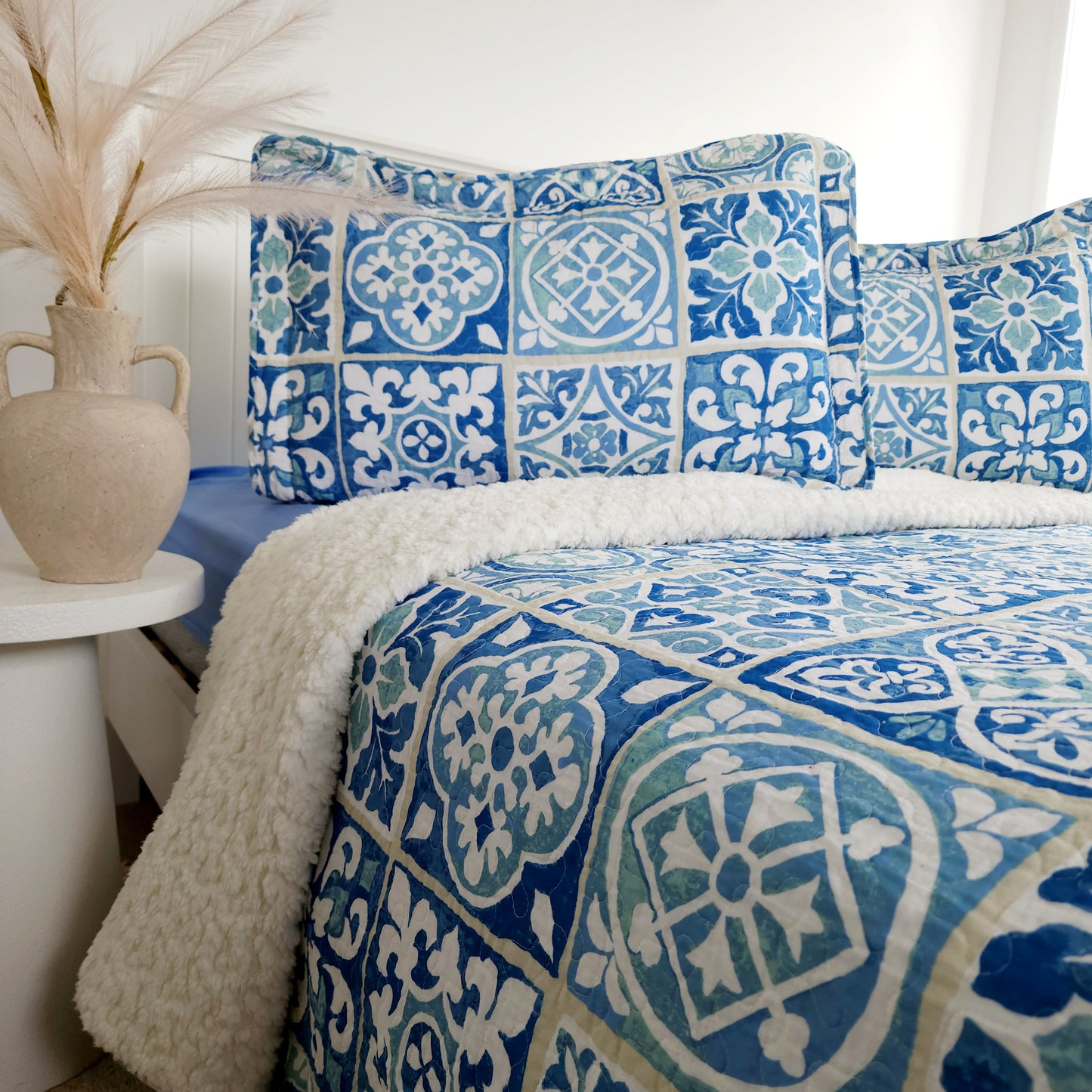 Santorini Sherpa