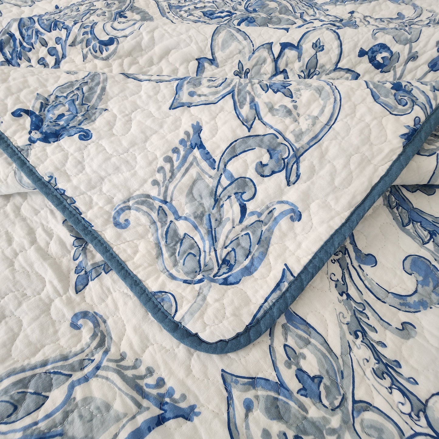 Aura Coverlet