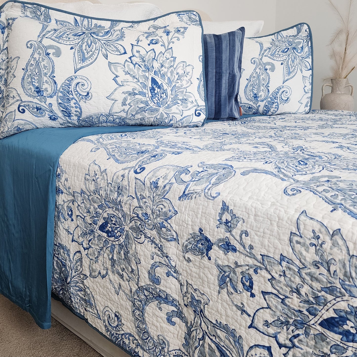 Aura Coverlet