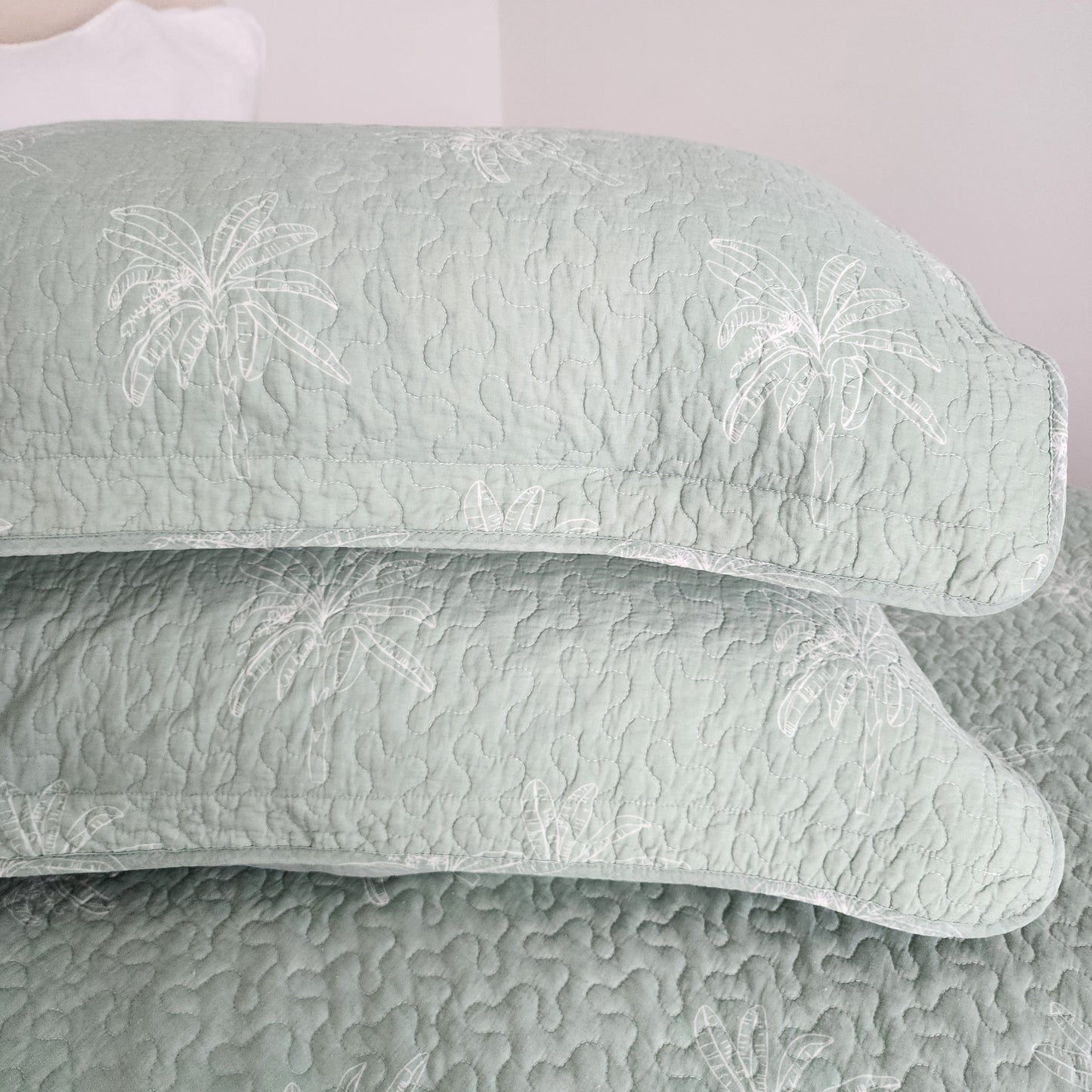 Palmera Coverlet