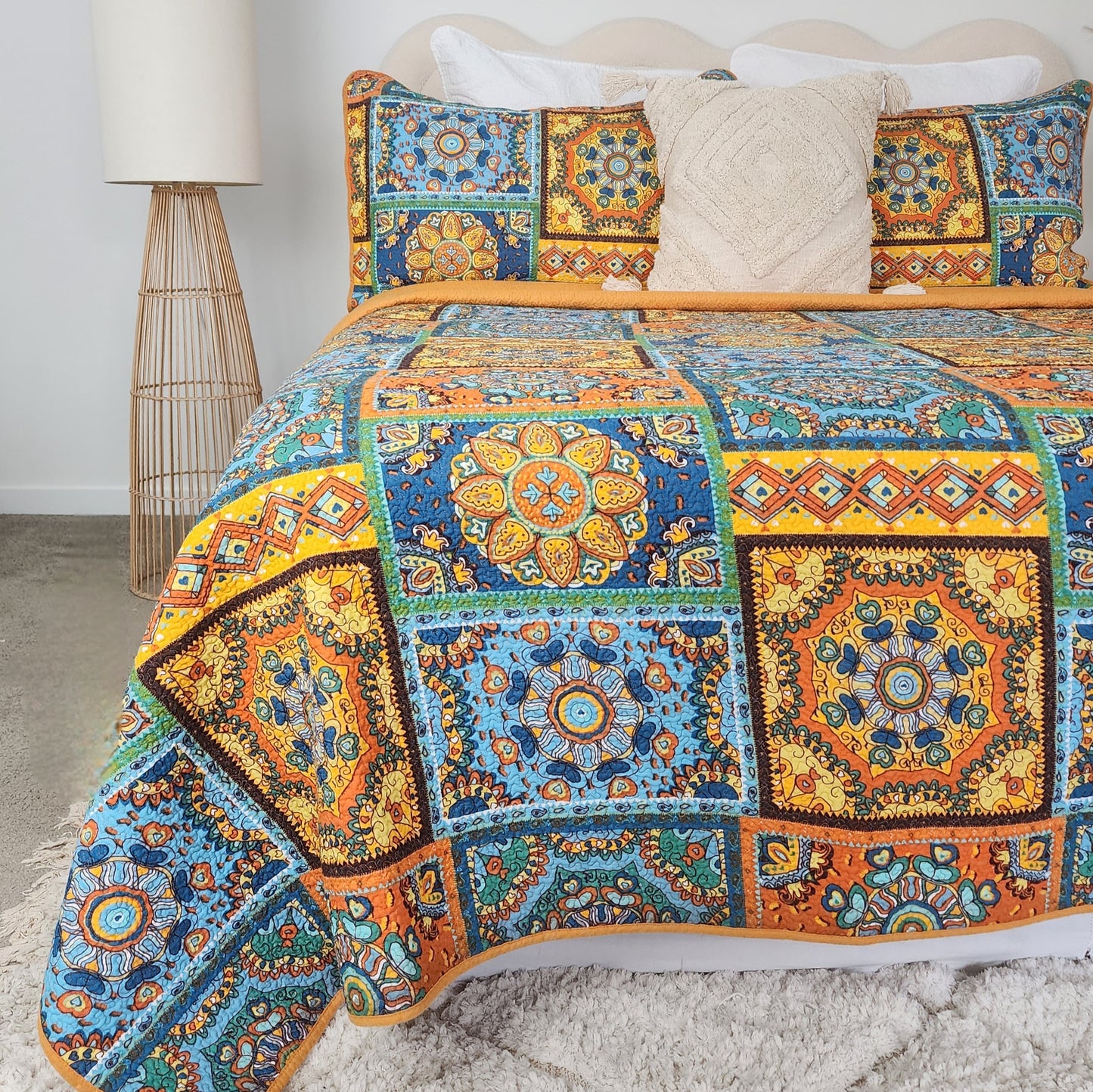 Soluna Coverlet